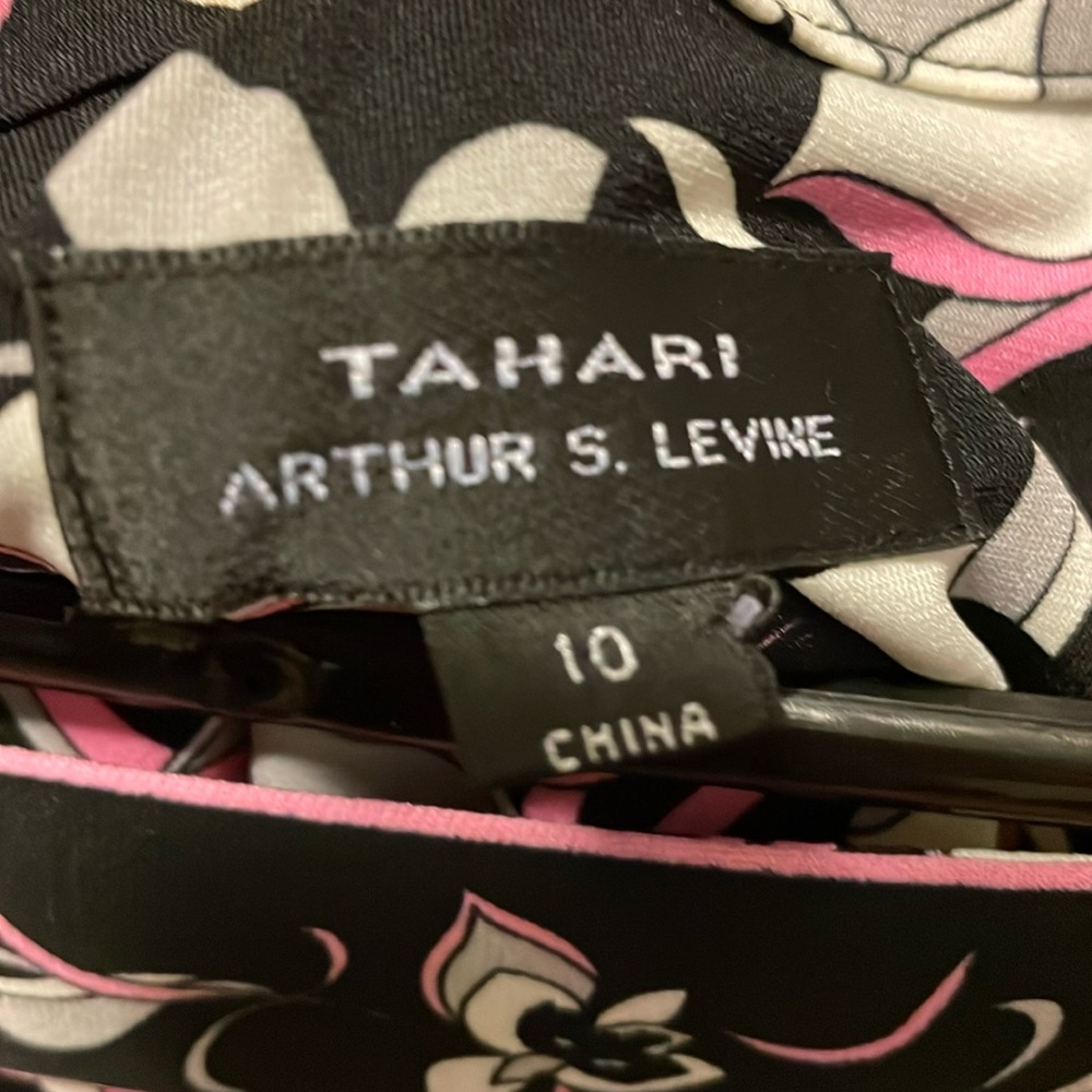Tahari size 10 sleeveless dress